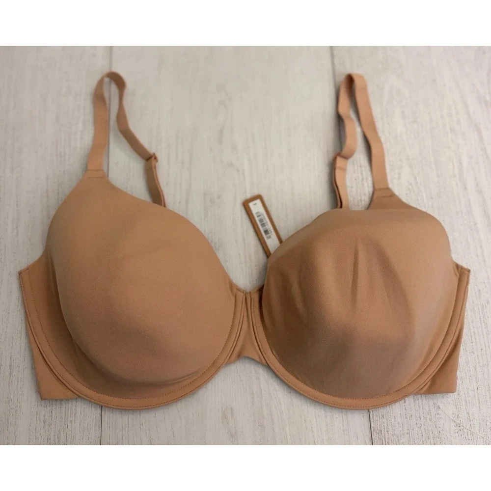 NWT Skims Fits Everybody‎ T-Shirt Bra 38DD Color Clay Nude